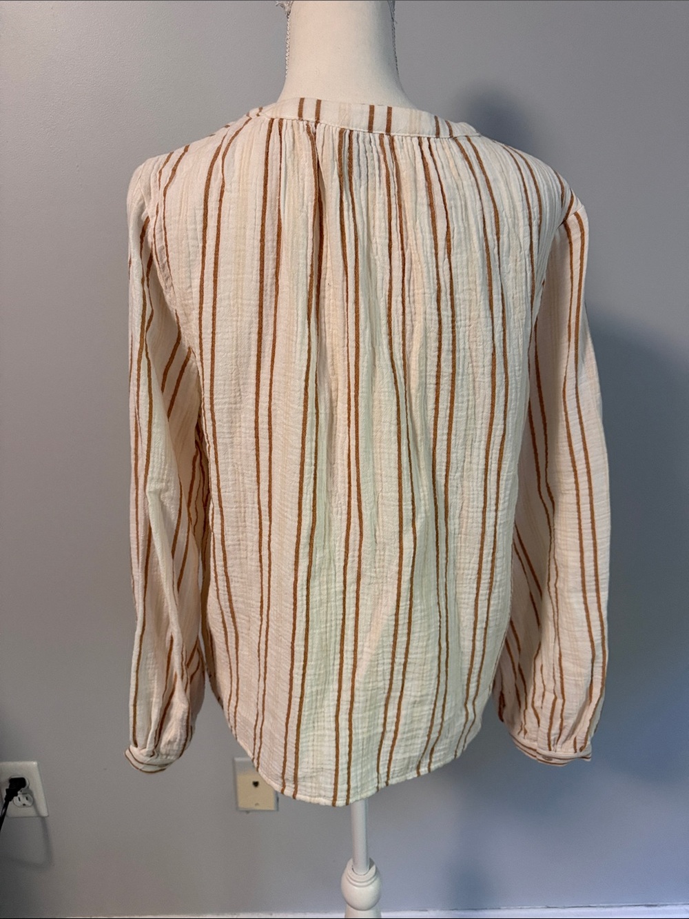 Universal Thread Striped Button-Front Top - Picture 4 of 6